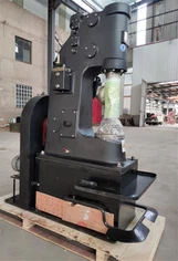 Jakie są cechy dobrego młota mechanicznego do robienia noży?